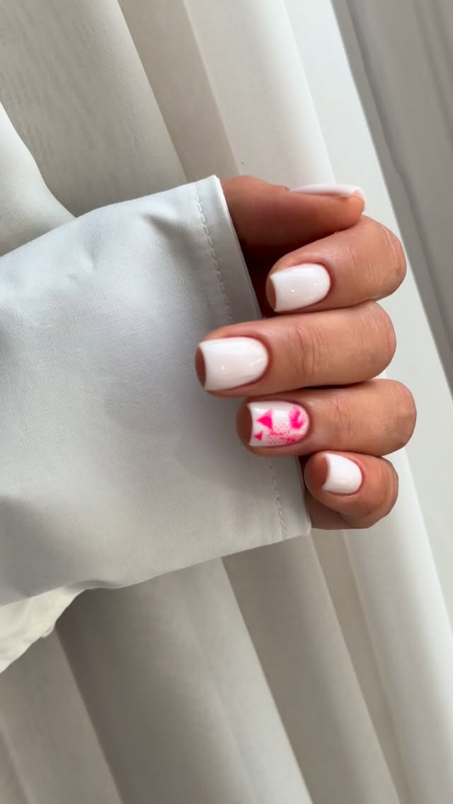 Student Work Basis Ausbildung Tag 1:
Naturnagelüberzung & Rubber Base 
Der nächste Basis Kurs findet vom 4-8.08 statt, noch 4 freie Plätze 🫶🏻

#nageldesignbasiskurs #nageldesignausbildung #nagelkurs #alexandrasoareacademy