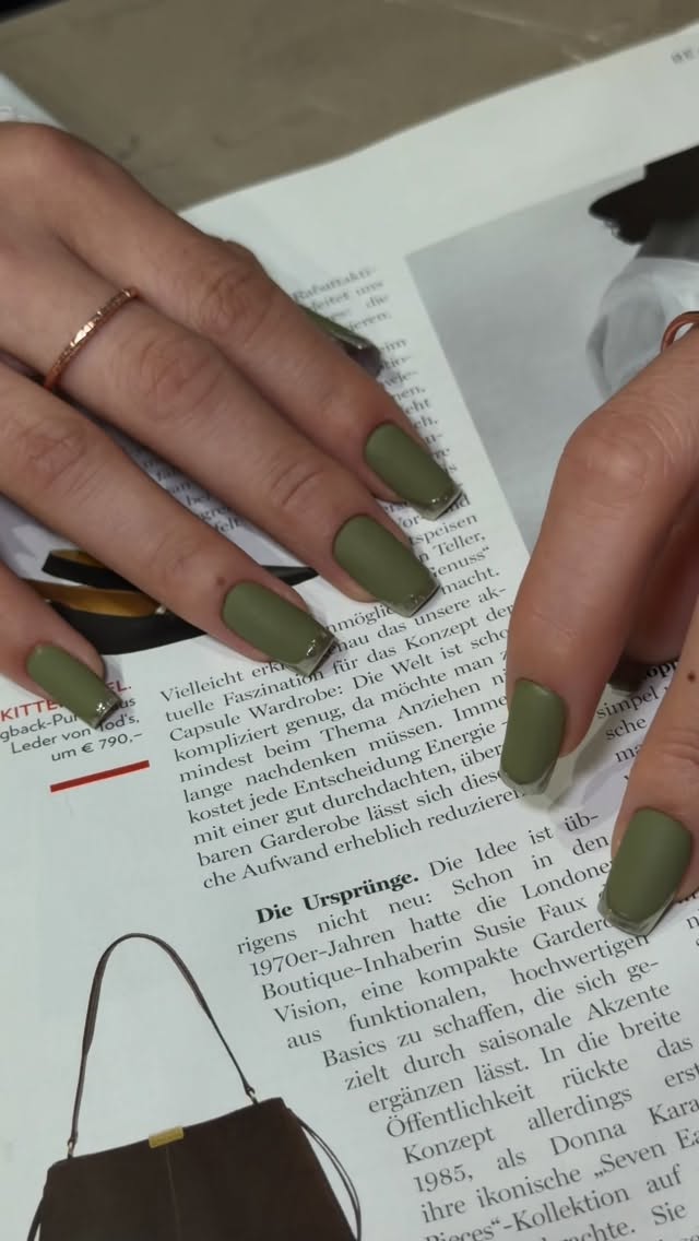 Student Work • Day 3 ✨

I’m honestly amazed by what these girls achieved today in our Nail Design Basic Class.

On day 3, they completed:
• Russian Manicure
• Extensions with Dual Forms
• No File technique 
• Full Color Application
• French Design
• Chrome Design

The level of precision and dedication they showed today was incredible. Seeing such beautiful results after only three days of training proves that talent, hard work, and the right guidance can achieve so much.

#nageldesignausbildung #nagelkurs #alexandrasoareacademy #nageldesignerin #nailsnailsnails